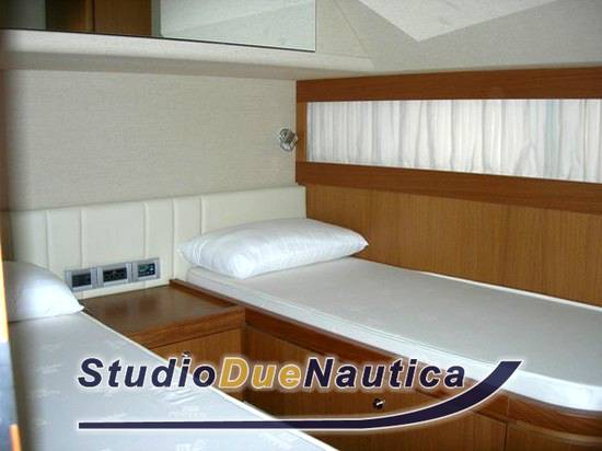 Ferretti 681 fly