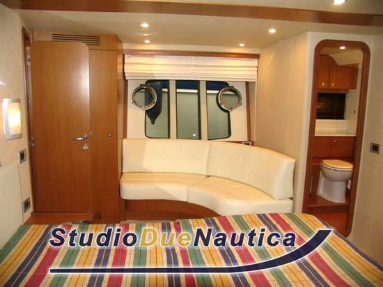 Ferretti 681 fly
