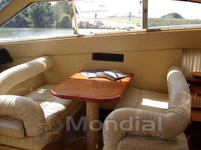 Ferretti 53