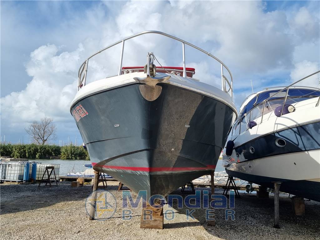 Ferretti 39 fly