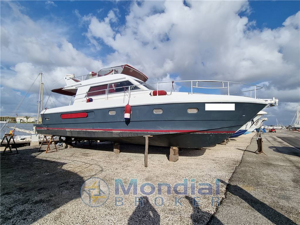 Ferretti 39 fly