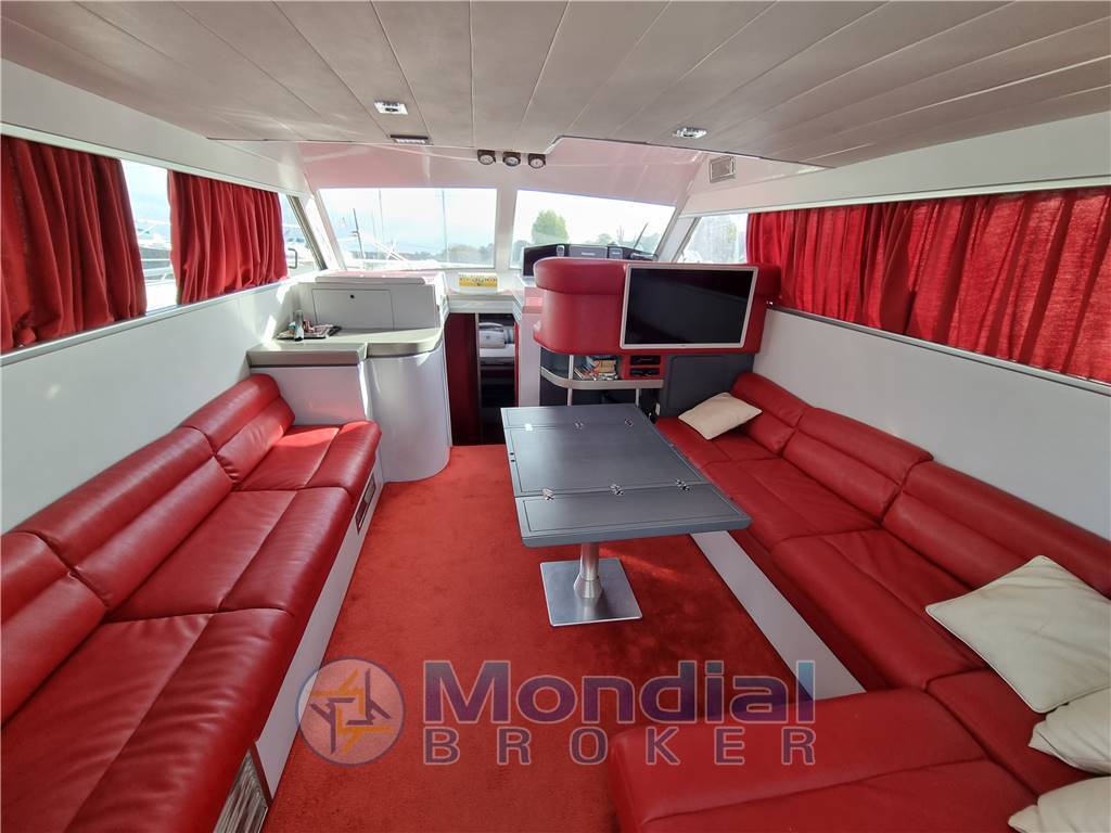 Ferretti 39 fly