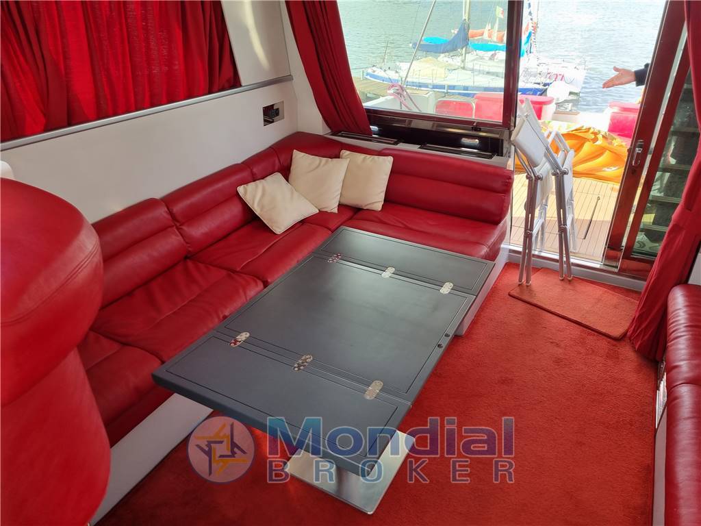 Ferretti 39 fly