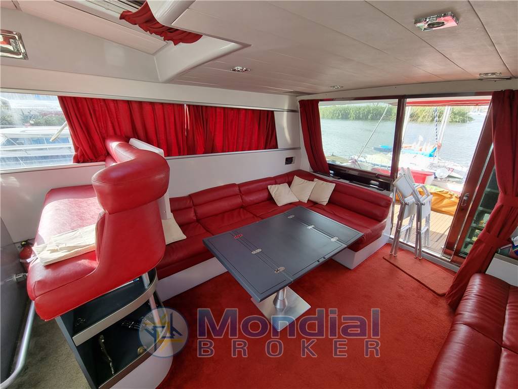 Ferretti 39 fly