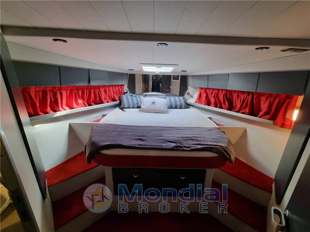 Ferretti 39 fly