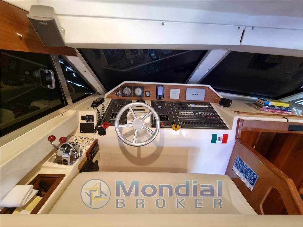 Azimut Az 37 fly