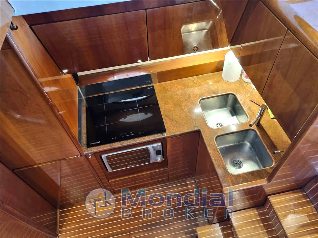 Azimut Az 37 fly