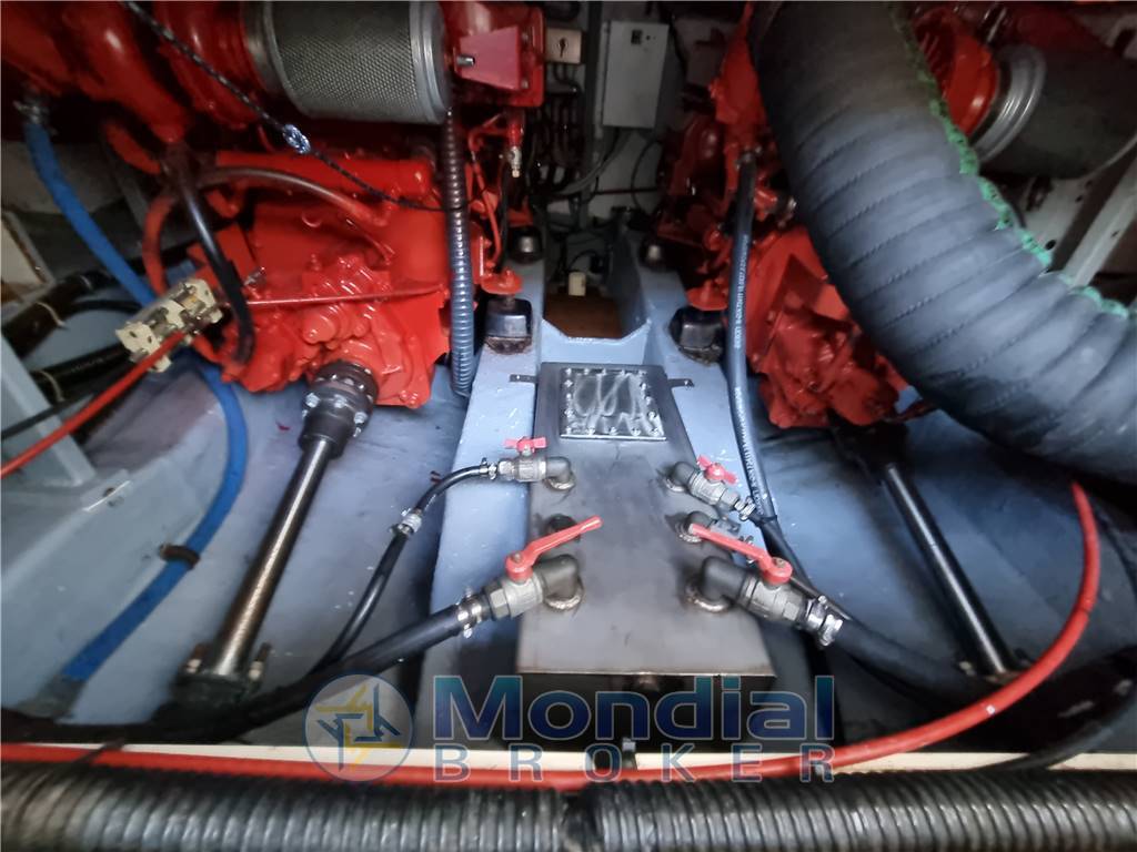 Azimut Az 37 fly