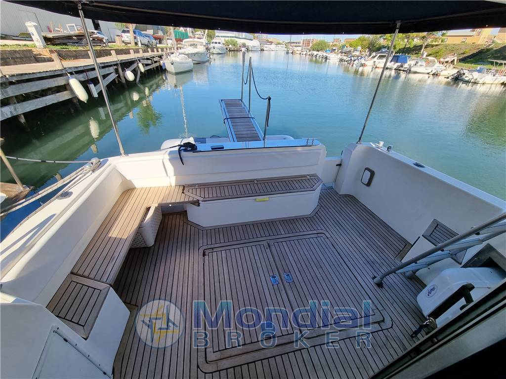 Azimut Az 37 fly