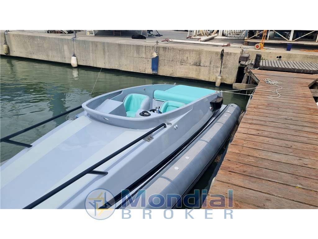 Buzzi 31' open