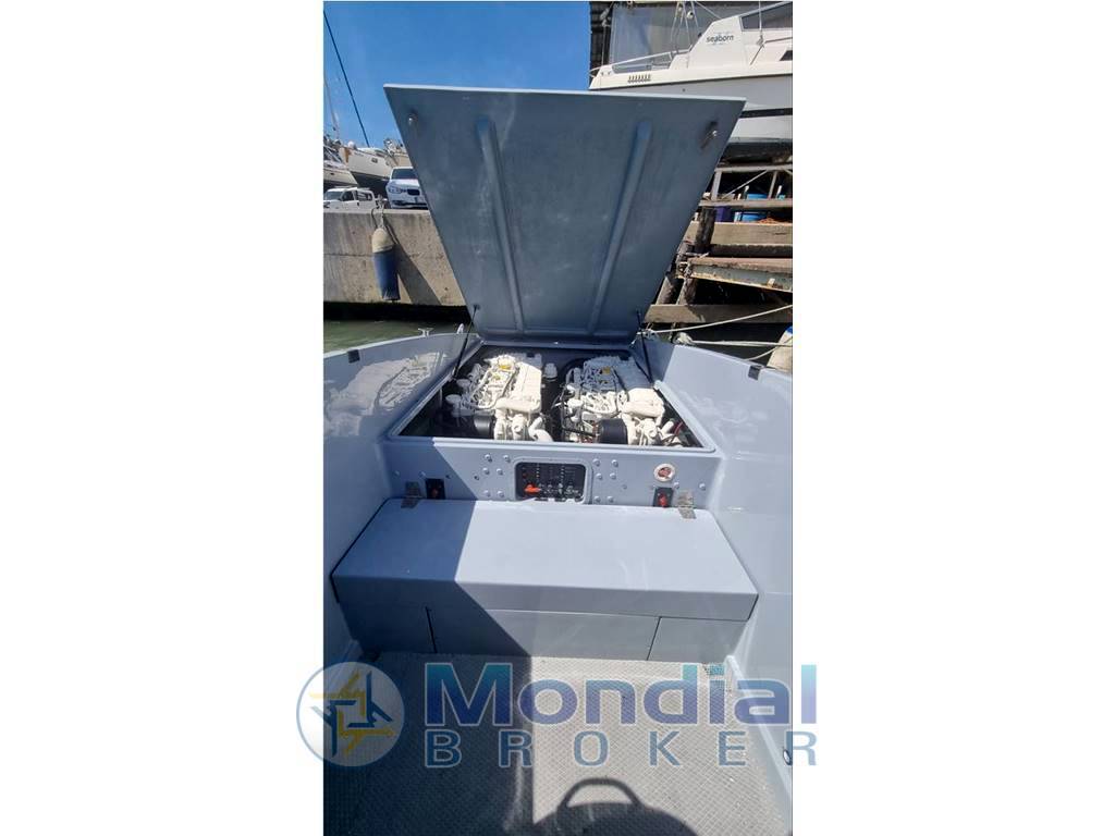 Buzzi 31' open