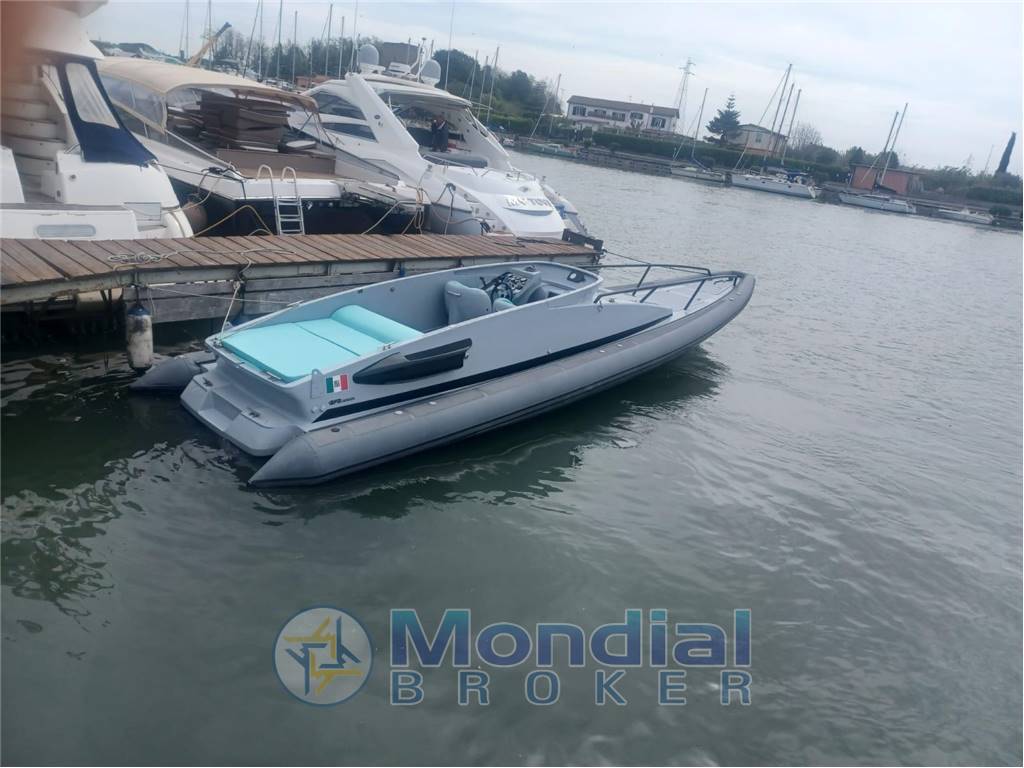 Buzzi 31' open