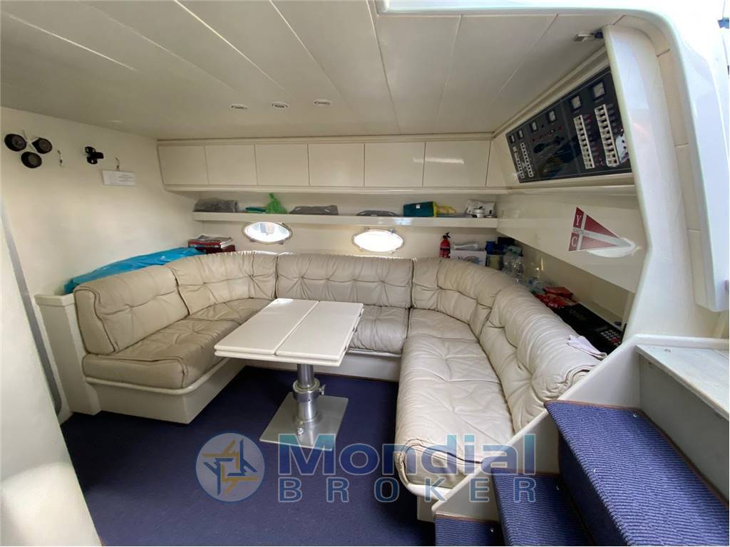Pershing 40