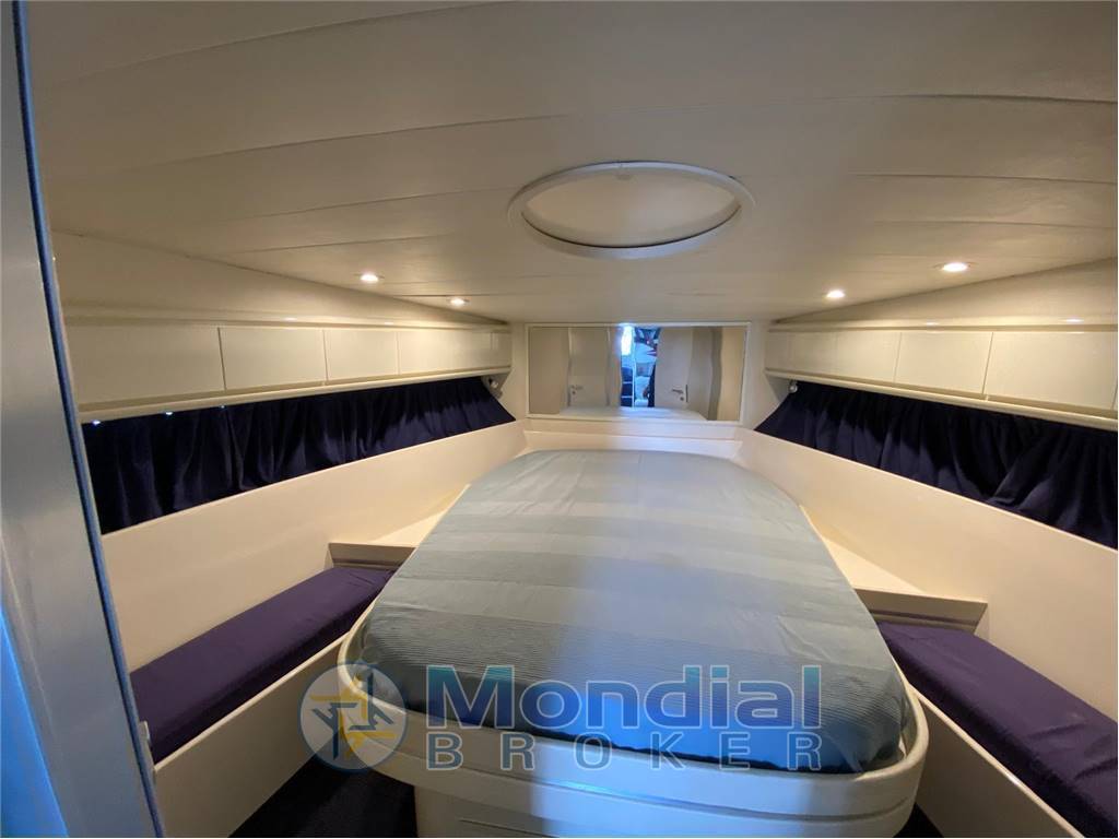 Pershing 40