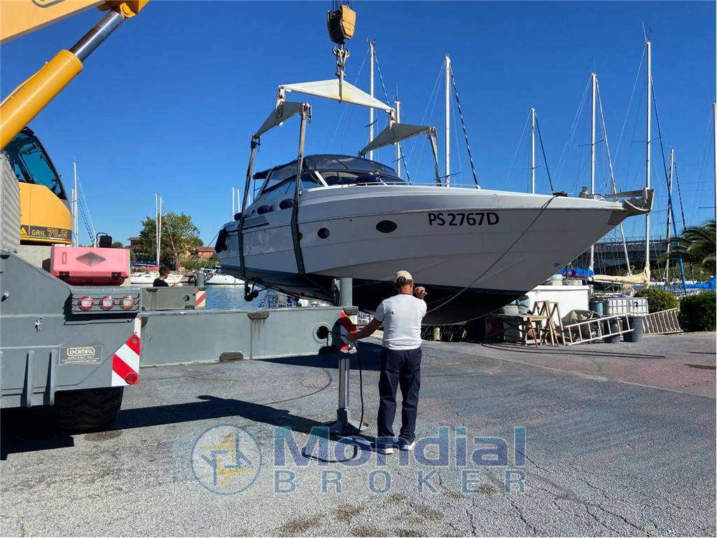 Pershing 40