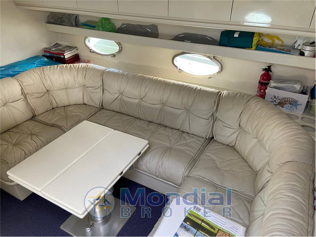 Pershing 40