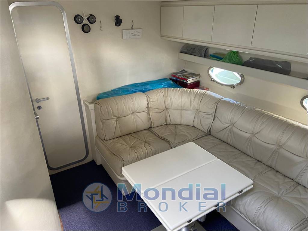 Pershing 40
