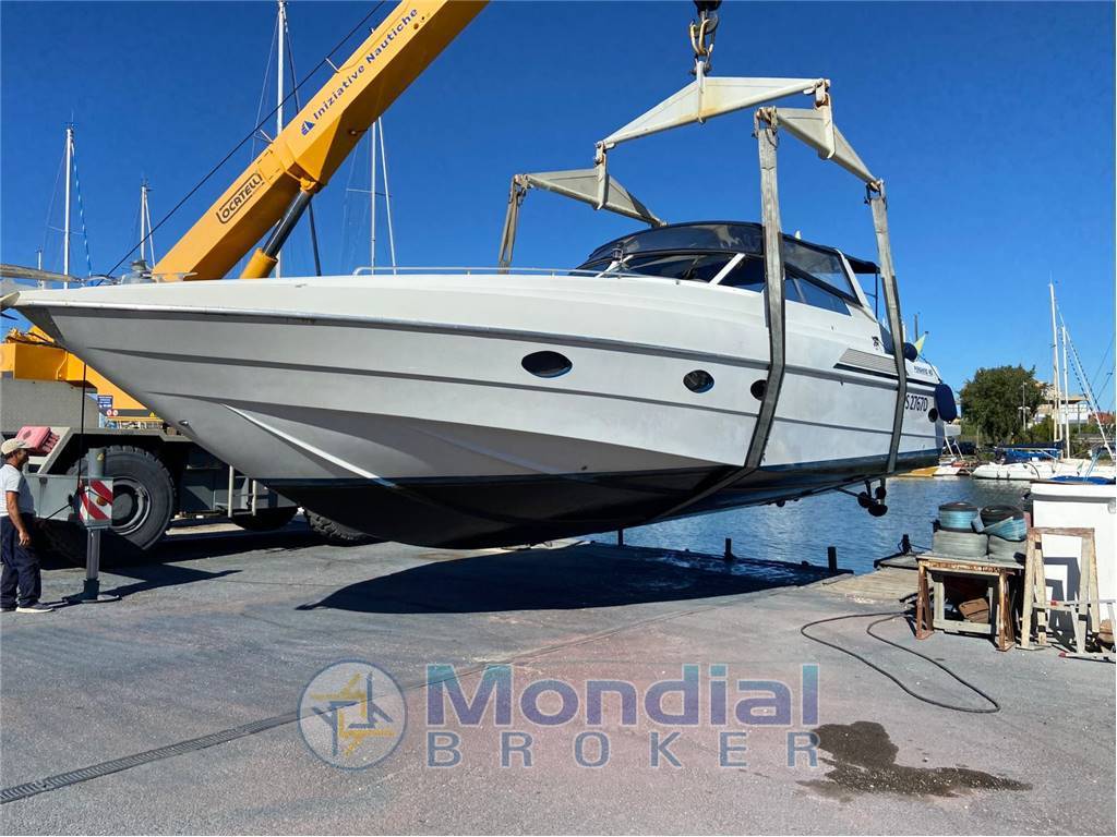 Pershing 40