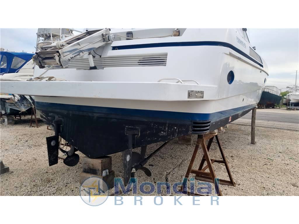 Pershing 40