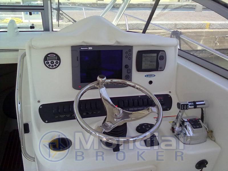 Boston whaler 305 conquest