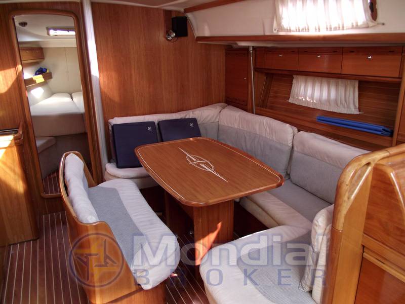 Bavaria 39