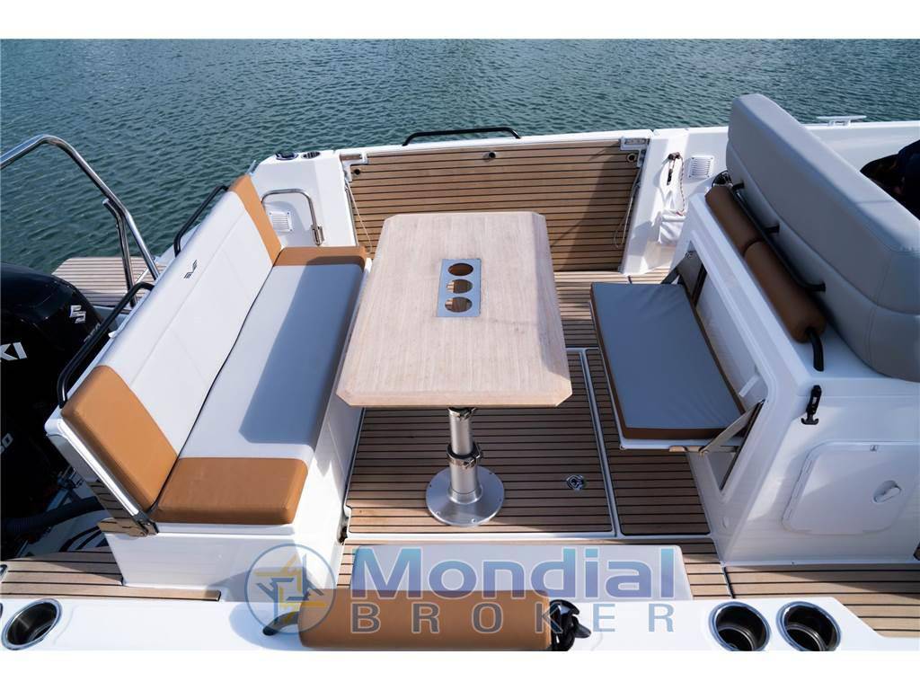 Beneteau Flyer 9 space deck