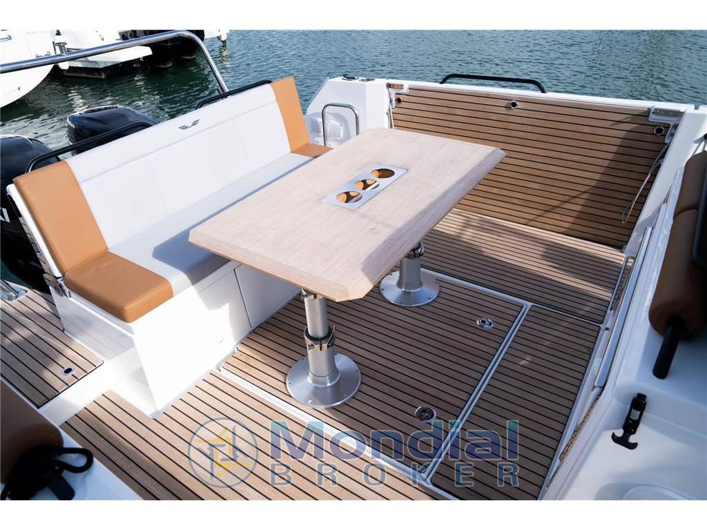 Beneteau Flyer 9 space deck