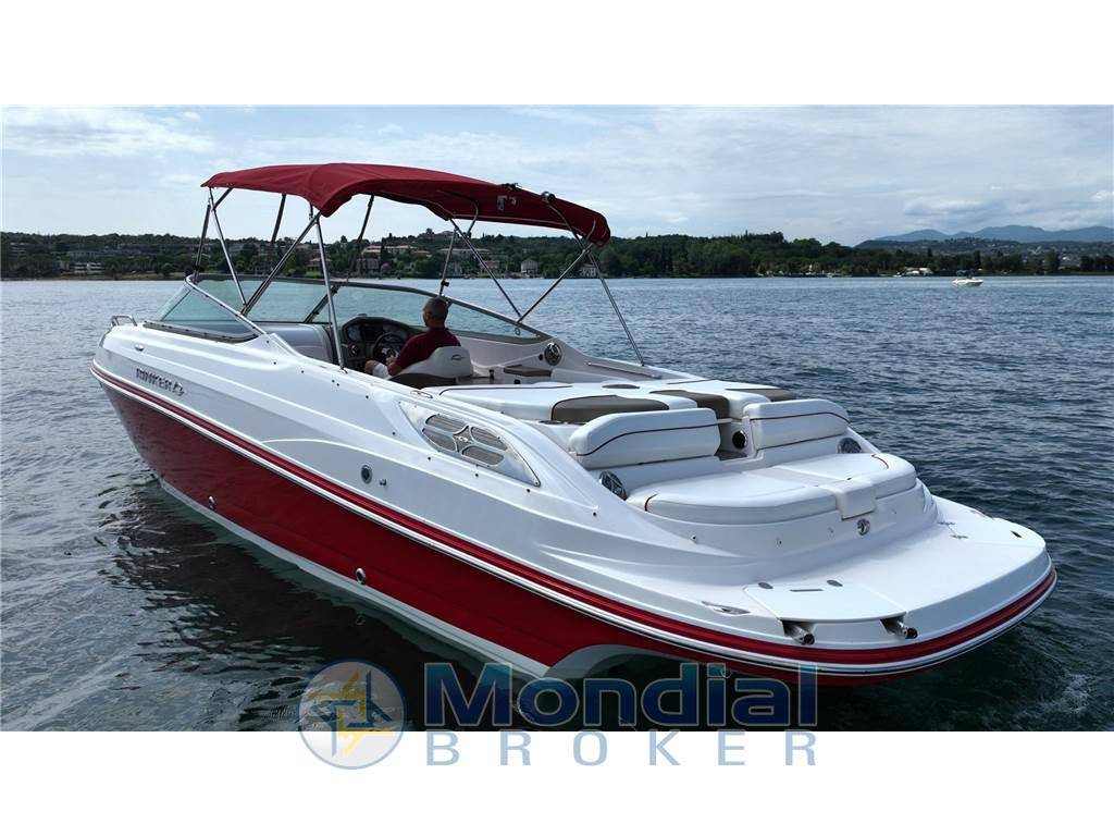 Rinker 276 cuddy cabin
