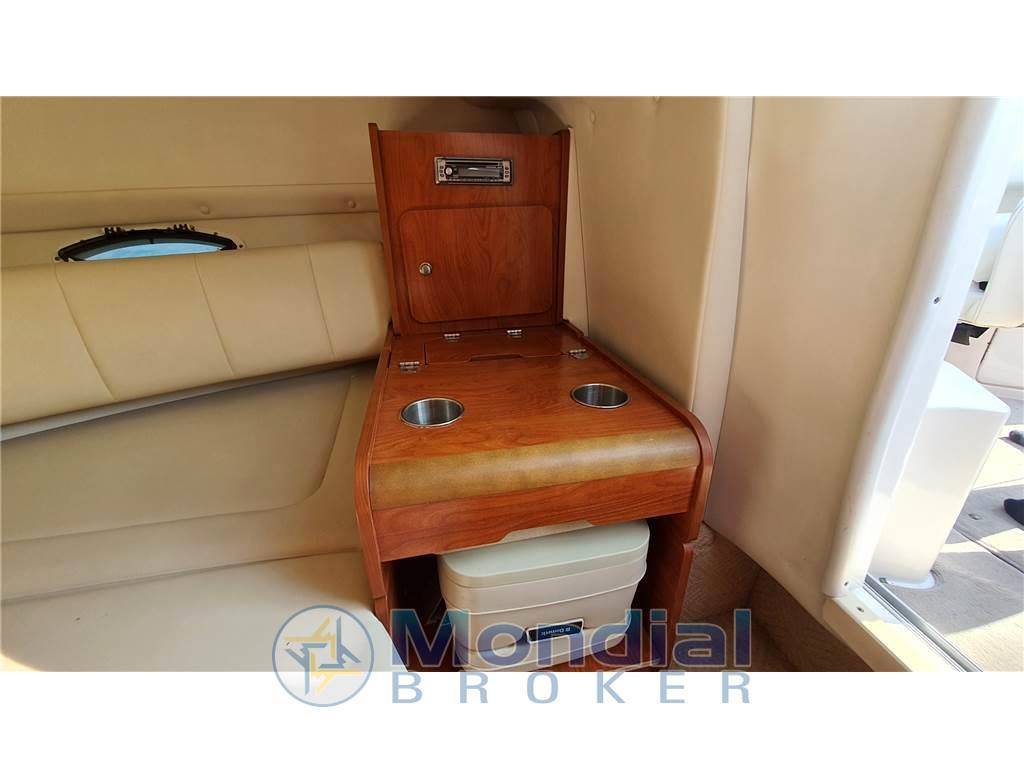 Rinker 276 cuddy cabin