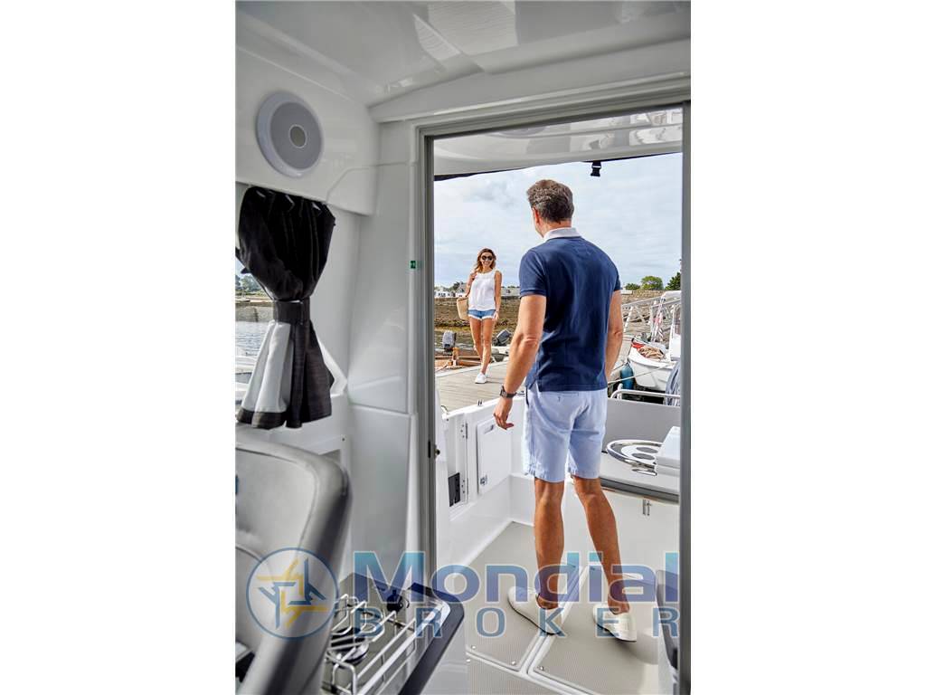 Beneteau Antares 7 v2