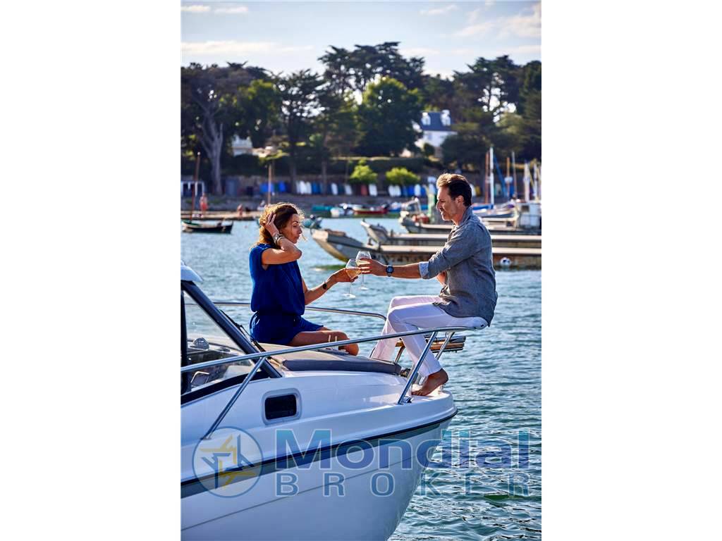 Beneteau Antares 7 v2