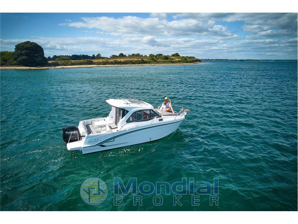 Beneteau Antares 7 v2