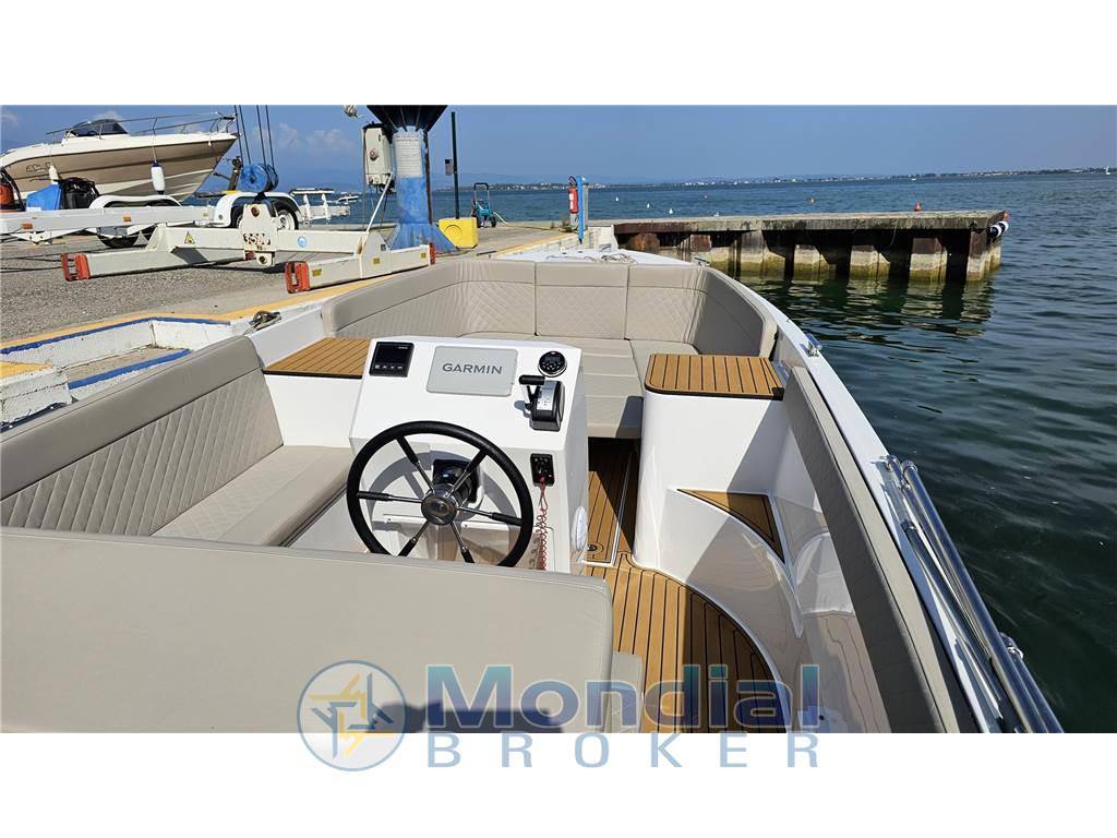 Maxima 740