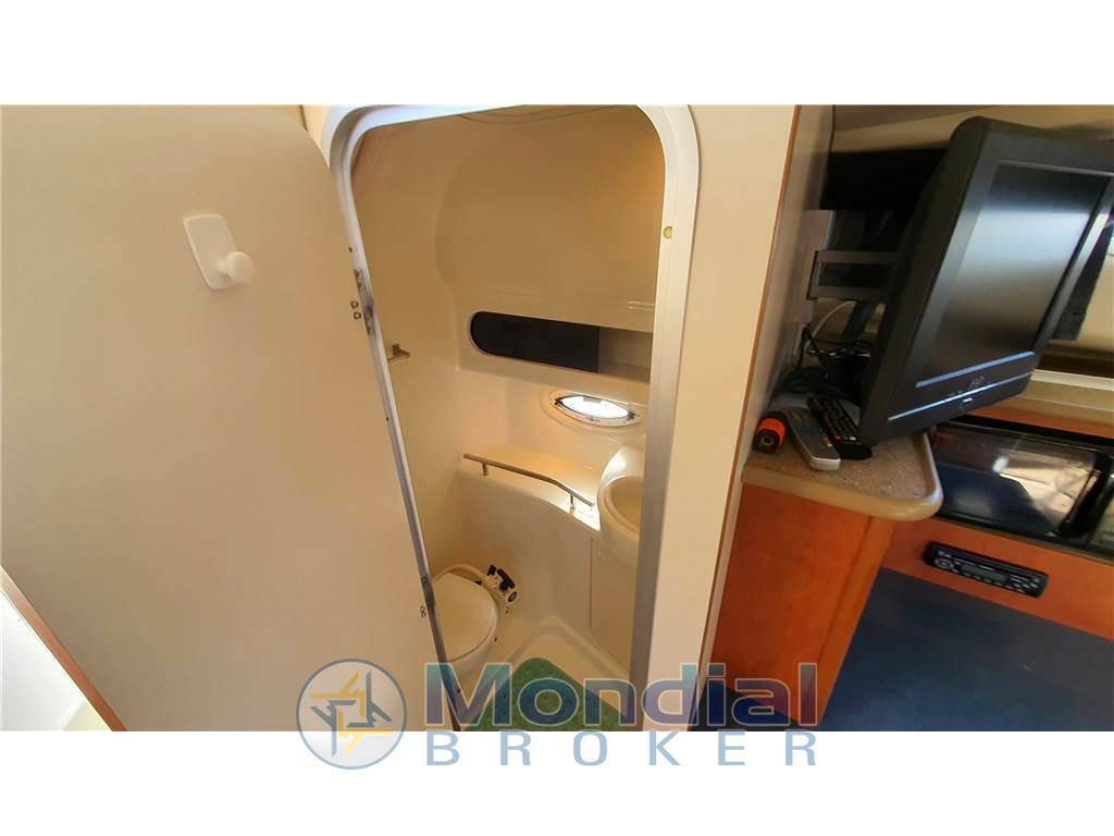 Bayliner 305