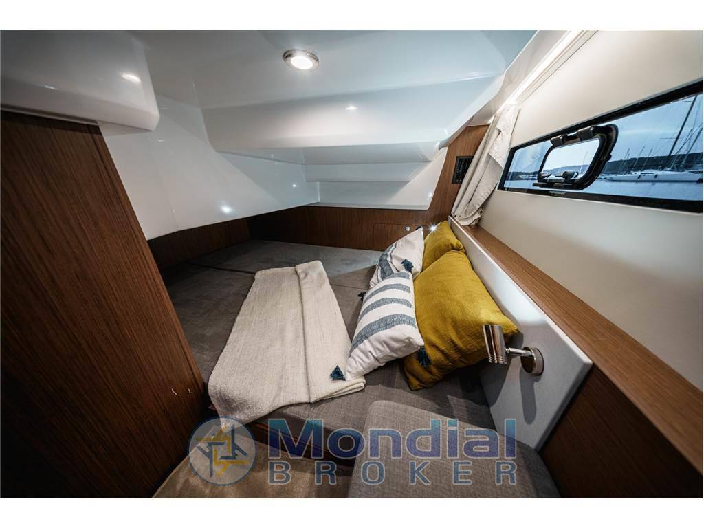 Beneteau Antares 9 v2