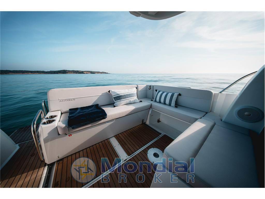 Beneteau Antares 9 v2