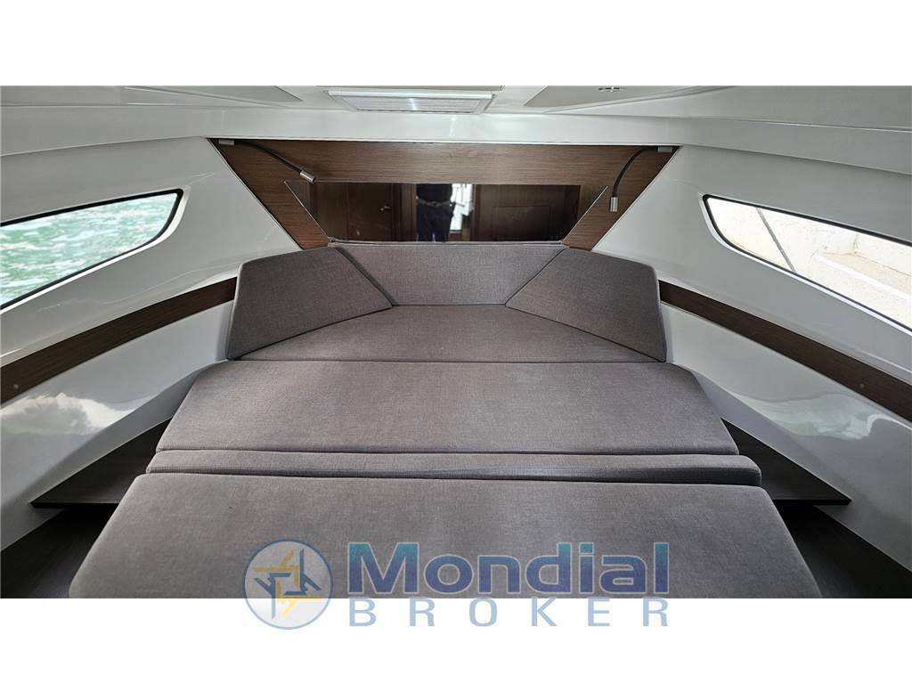 Beneteau Antares 11