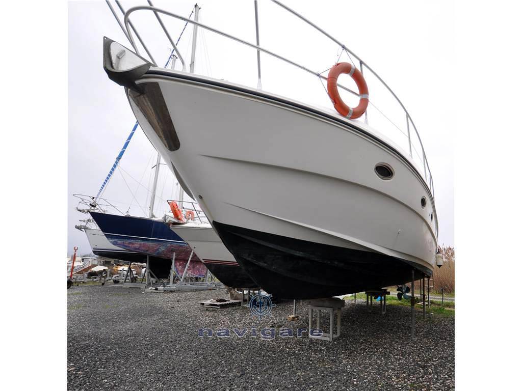 Azimut Az 37