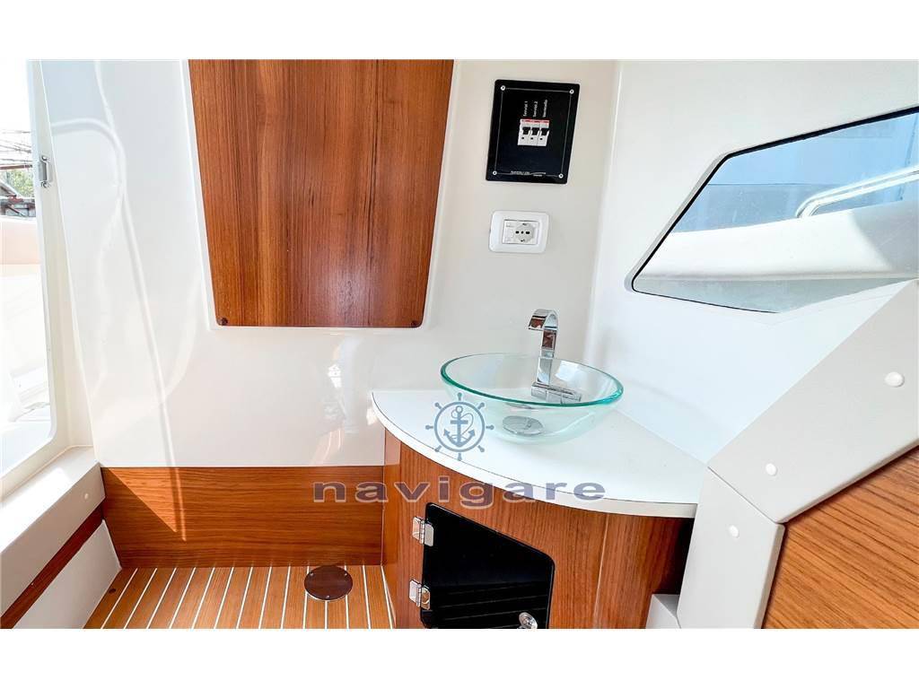 Tuccoli marine T250 capraia