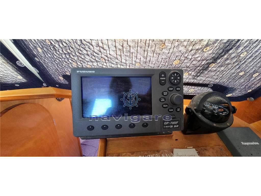 Parente Delfino 7.5 cabin