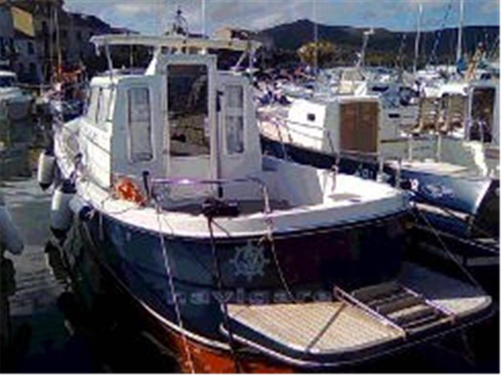 Parente Delfino 7.5 cabin