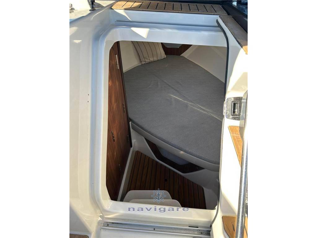 Quicksilver Activ 805 cruiser