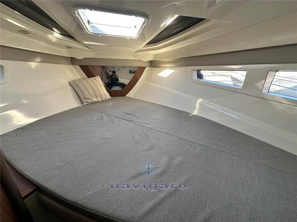 Quicksilver Activ 805 cruiser