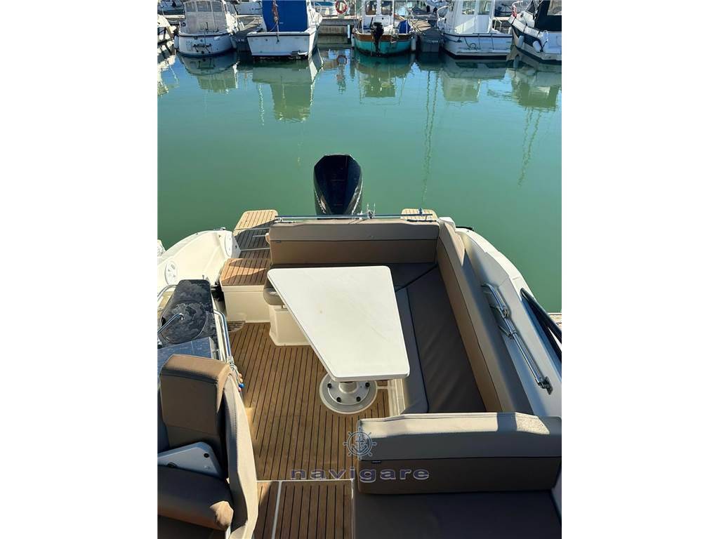 Quicksilver Activ 805 cruiser