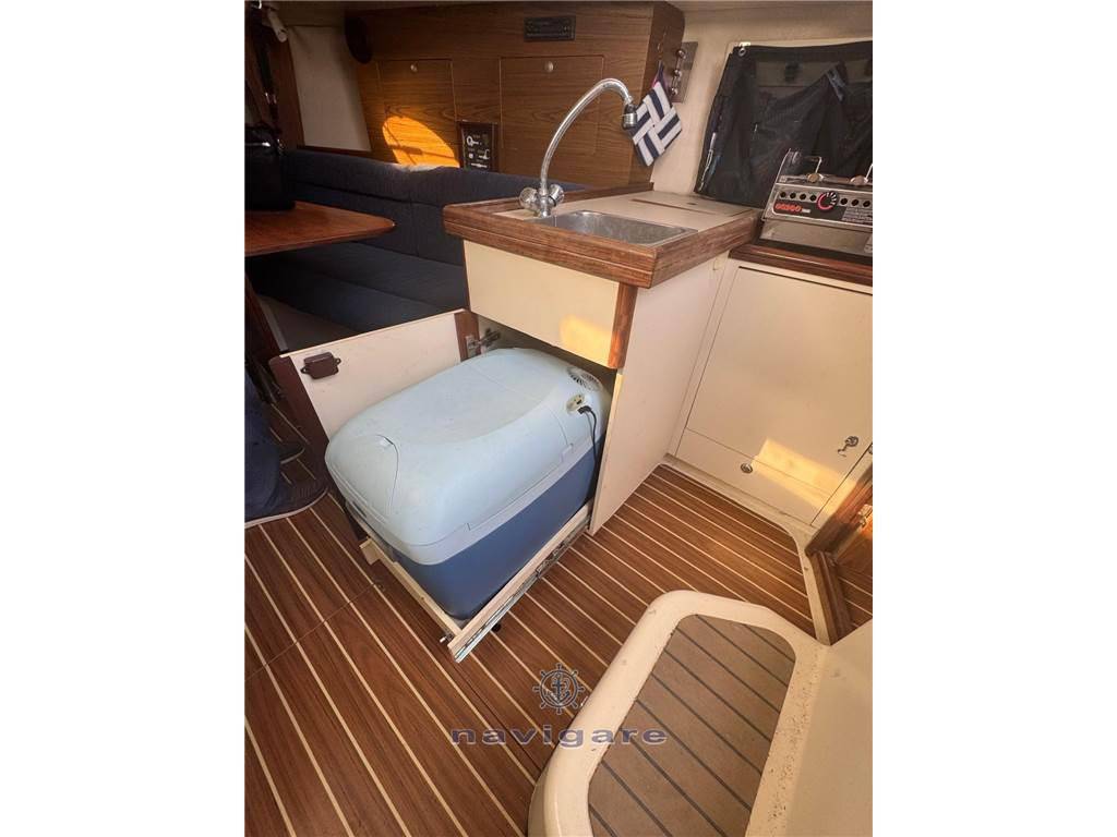 Hunter 27