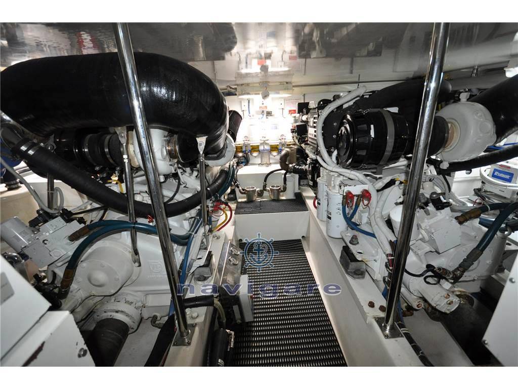 Hatteras 50 convertible