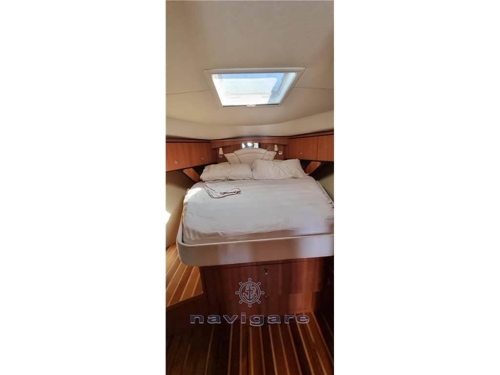 Tiara yachts 4300 sovran