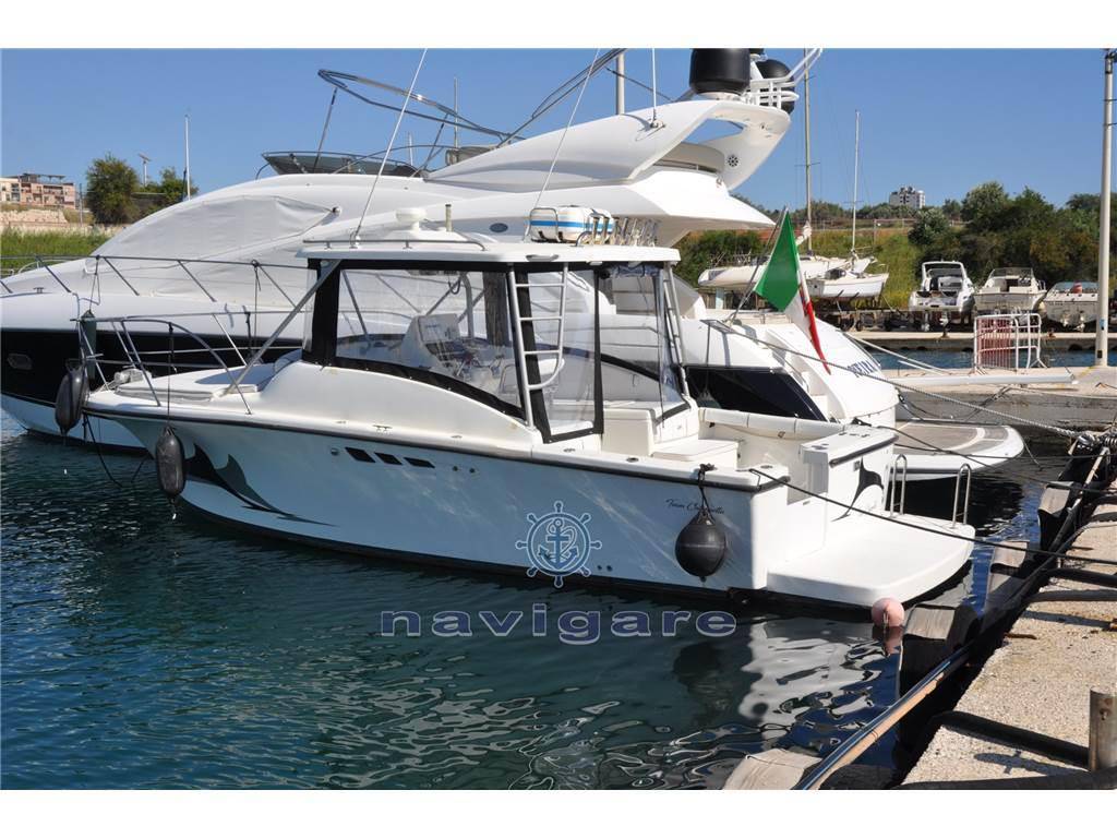 Luhrs 28 open