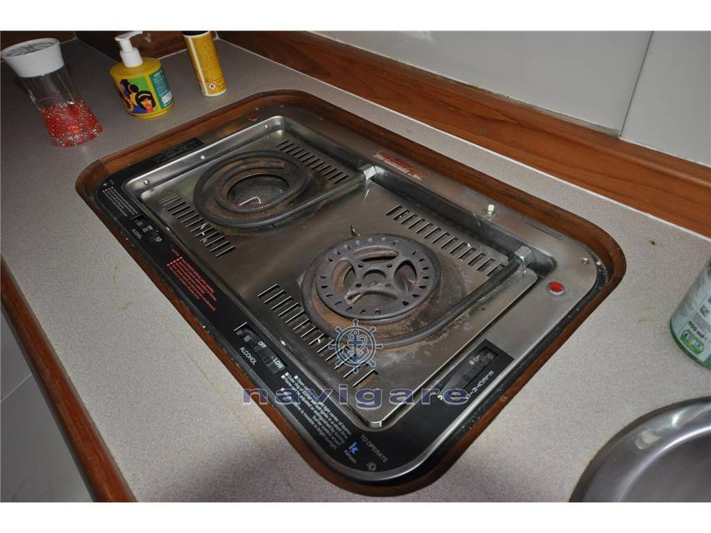 Luhrs 28 open