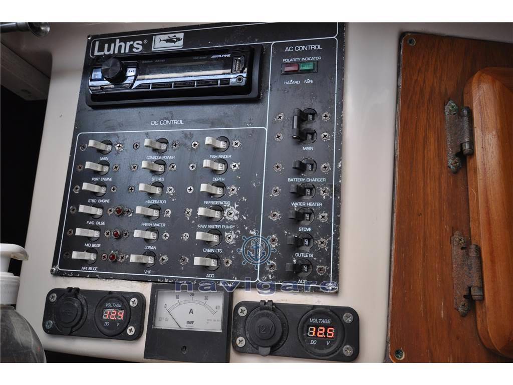 Luhrs 28 open